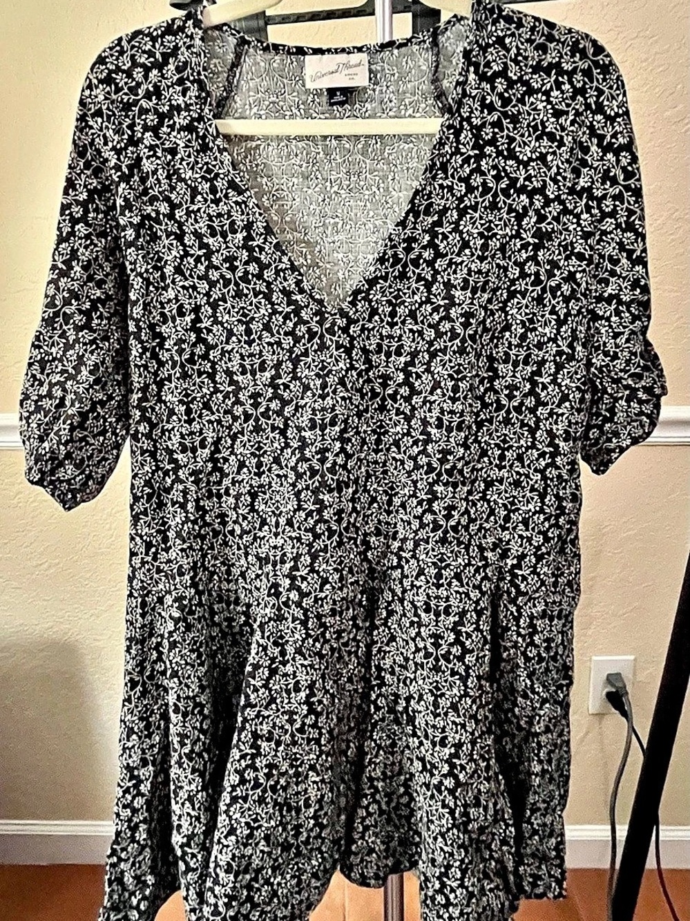 Universal Thread Bell-Elbow Sleeve Mini A-Line Dress Floral Black & White Medium